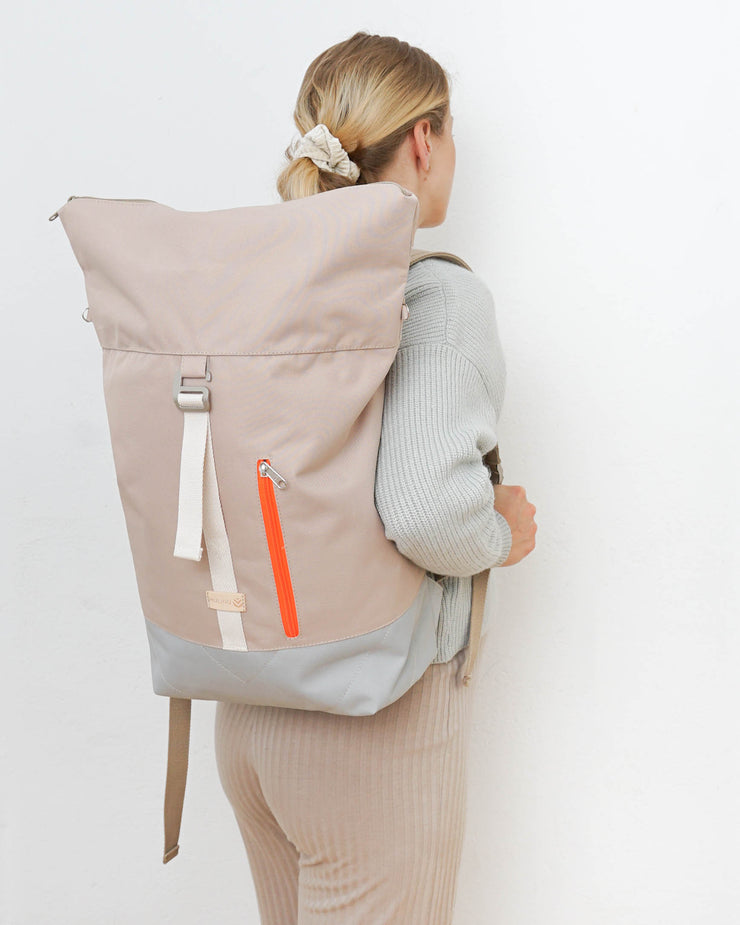 rucksack-beige-764nrh.jpg